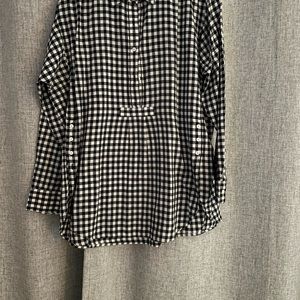 Madewell 100% cotton popover long sleeves top. Works well as Maternity wear
